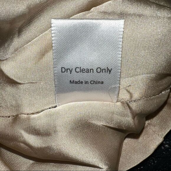 Elegant Black Lace Halter Dress - Picture 11 of 11